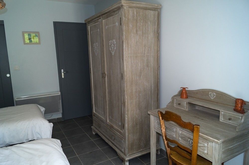 Le Mas de Servant Roulottes et chambres d'hôtes Auberives-en-Royans Exterior foto